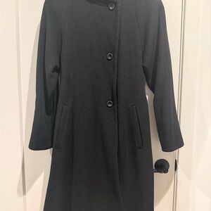 Neiman Marcus Elegant Black Cashmere Coat